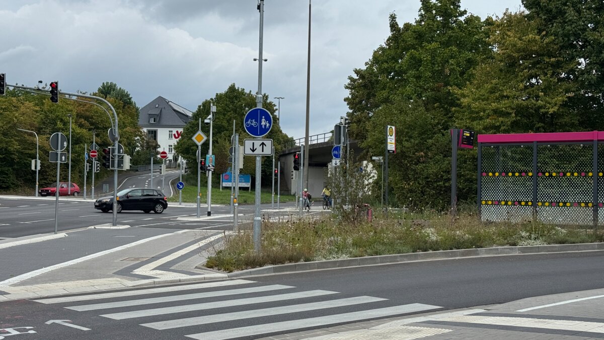 Umbau des Knotenpunktes Winninger Straße