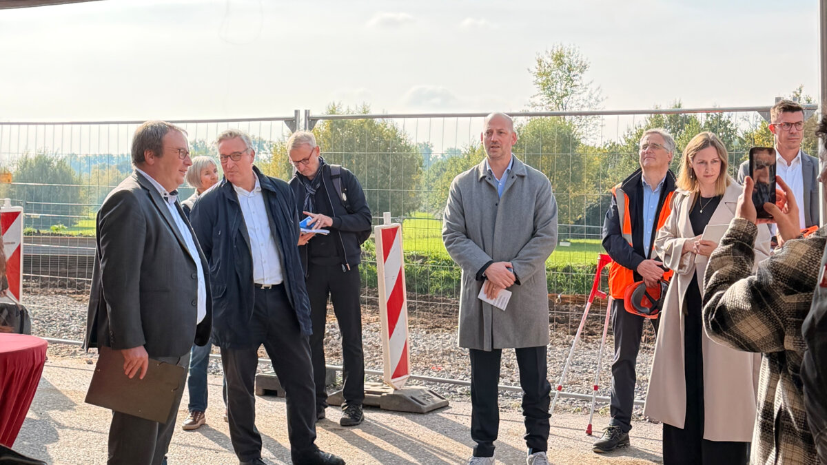 Spatenstich Hochwasserschutz Düsseldorf Himmelgeist